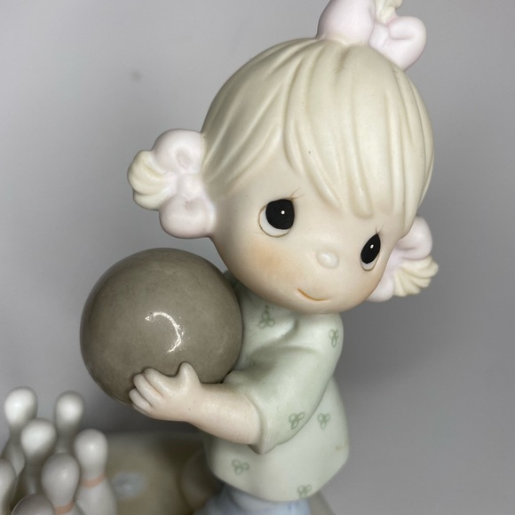 Vintage Precious Moments Growing in Grace Age 10 Blonde - Picture 2 of 5